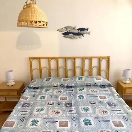 House With 3 Bedrooms In With Furnished Terrace And Wifi 800 M From The Beach Holiday home *